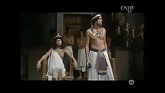 ปาร์ตี้อีโรติกกับ Zara Whites ใน Queen Of Egypt