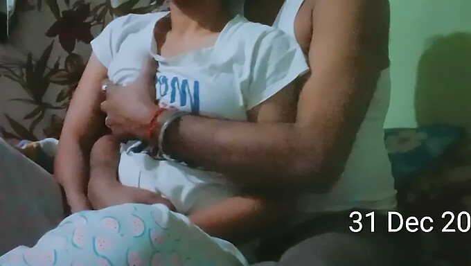 Hd Video Ázijskej Milf S Veľkými Prsiami Zozadu