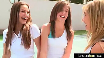 Hai Cô Gái Đồng Tính Tuổi Teen Dani Daniels, Malena Morgan Và Lia Lor Thích Thú Với Cơ Thể Của Nhau Trong Video Cam Nóng Bỏng Này